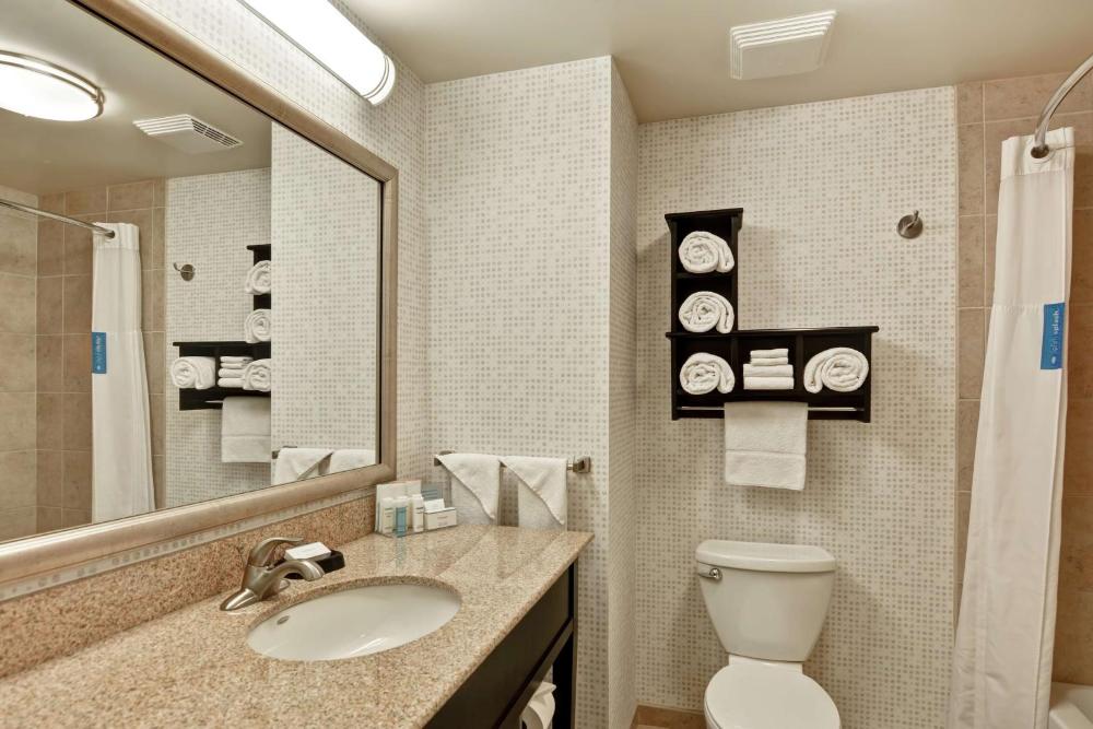 Room image 3